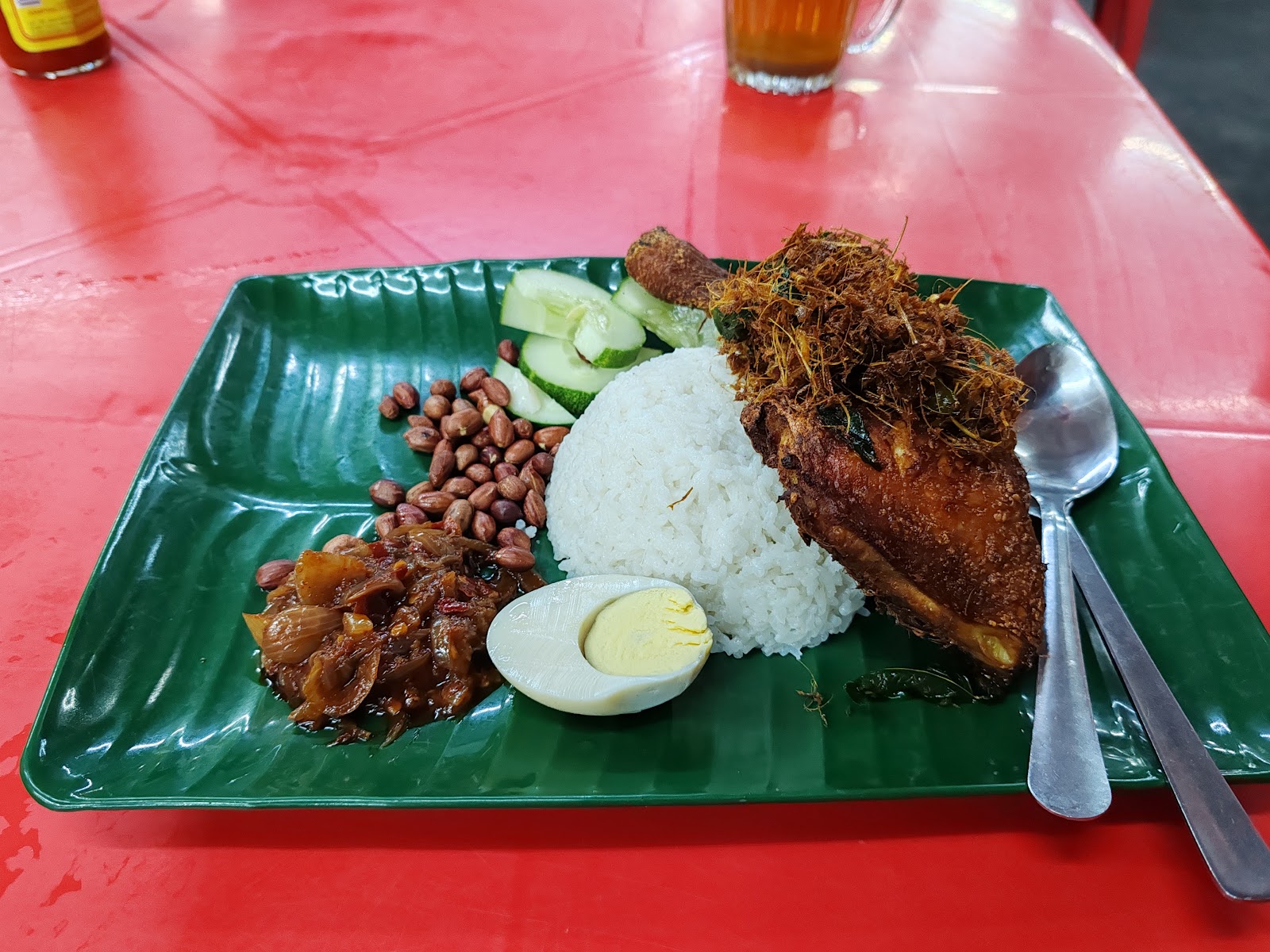 炸鸡椰浆饭 Nasi Lemak Fried Chicken Berempah